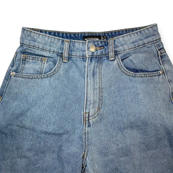 PrettyLittleThing Women’s US 4 Light Blue Wash High Waist Bermuda Denim Shorts - Picture 4 of 6